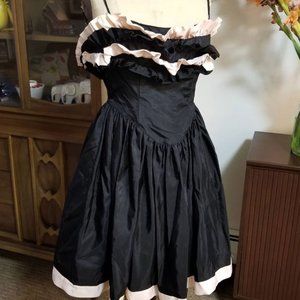 Vintage GUNNE SAX Jessica BLK & PINK Ruffle PROM Dress